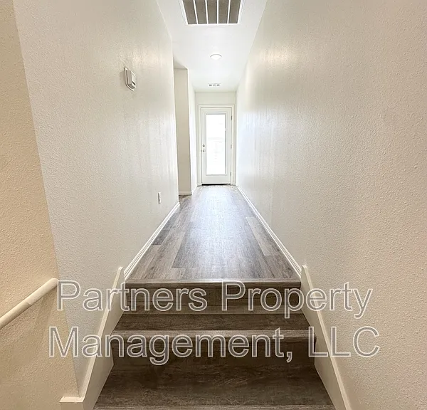 821 S Benchmark Ln #2 — Photo 8