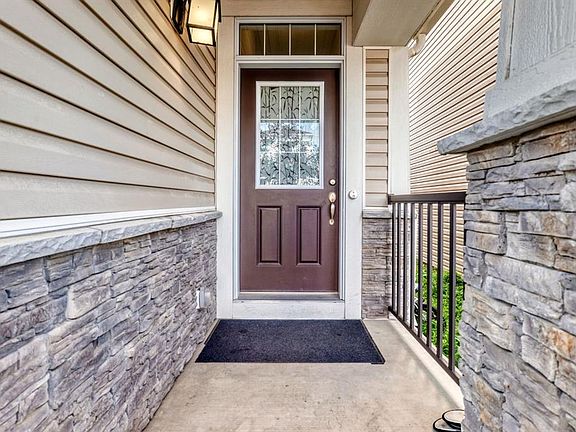 2nd image of 122 E Cityside Way NE