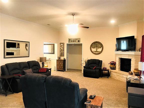 4th image of 4901 Scarlett Oak Dr