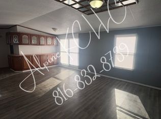 138 Countryside Ln, Saint Joseph, MO 64503