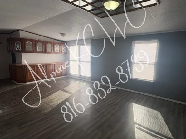 138 Countryside Ln, Saint Joseph, MO 64503