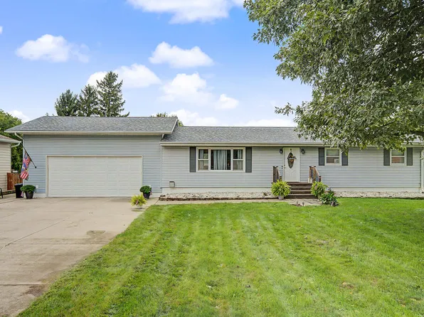 2225 Lakewood Trl, Fort Dodge, IA 50501