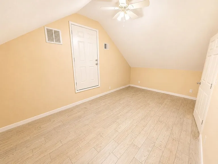 3307 Avenue R — Photo 15