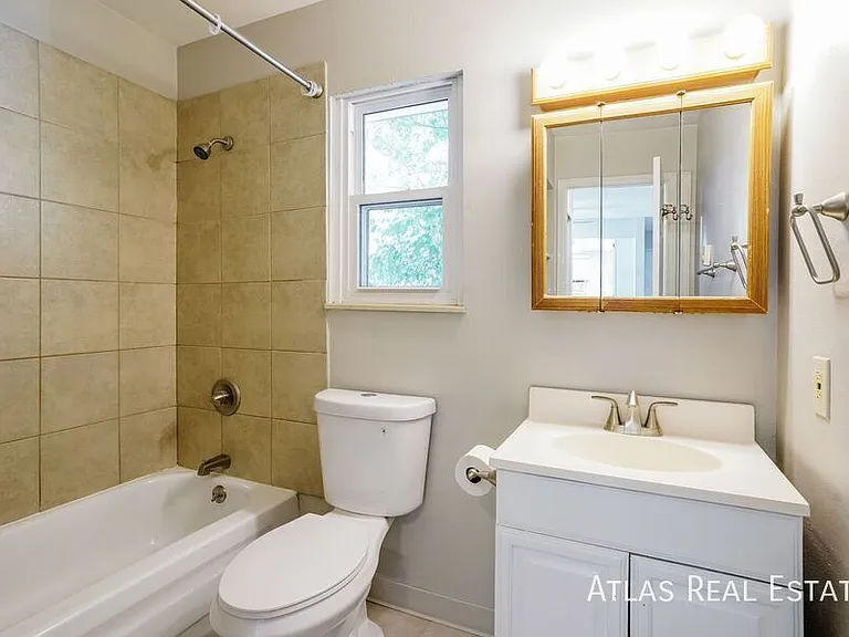 944 N 19th St #944 N 19TH — Photo 15