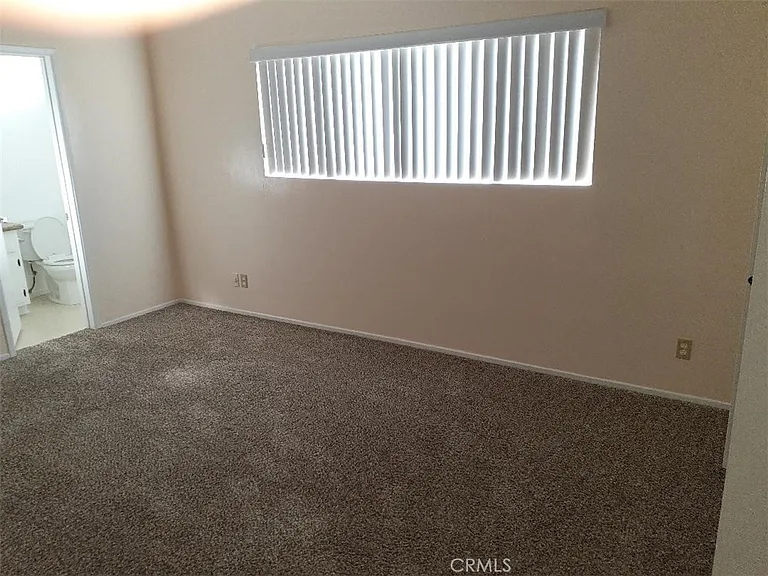 15414 Larch Ave — Photo 5