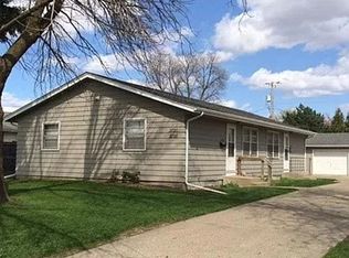 2726 Luther Dr, Ames, IA 50010