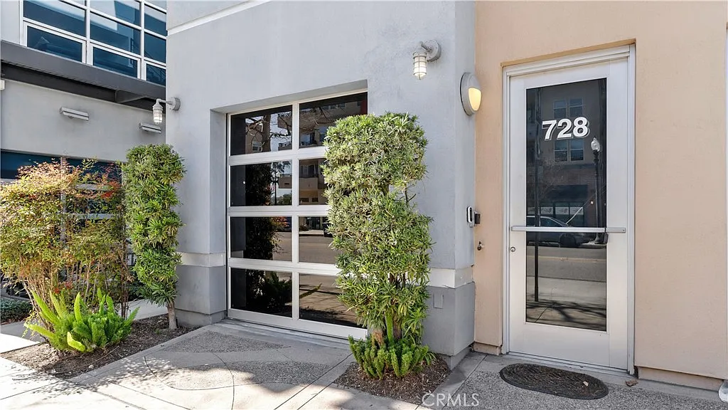 1 bed, 2.5 bath, 1751 sqft, $4,000 — Photo 2