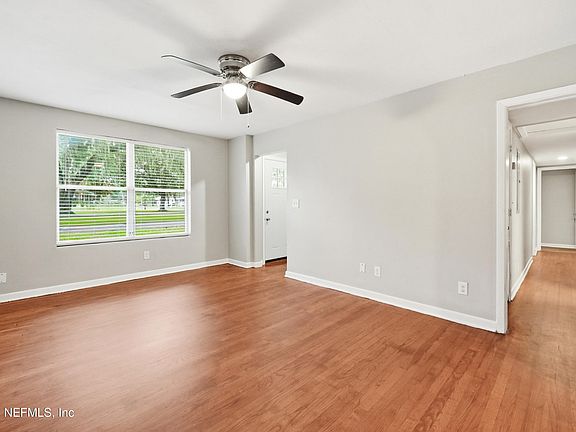 5th image of 806 BORDEAU Avenue W