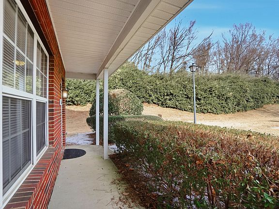 3rd image of 1760 Forest Side Ln