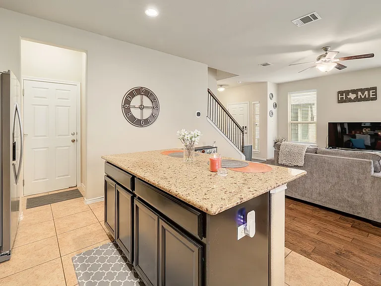 2105 Town Centre Dr #48 — Photo 9