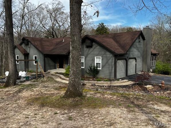 374 Oak Ln, Wentzville, MO 63385