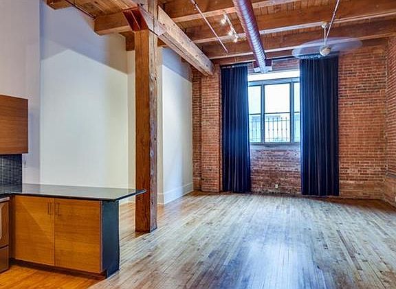 4th image of 306 W 7th St