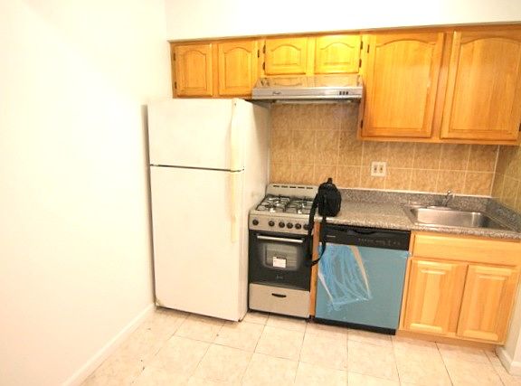 5th image of 25 Orchard St APT 602