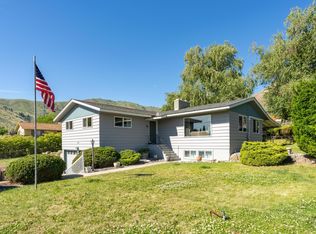 706 Grandview Ave, Wenatchee, WA 98801