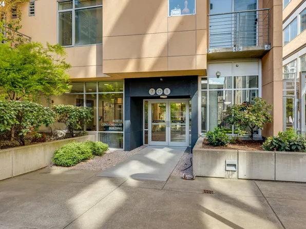 701 Columbia St APT 716, Vancouver, WA 98660