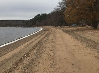 242 Cove Rd, Hudson, WI 54016