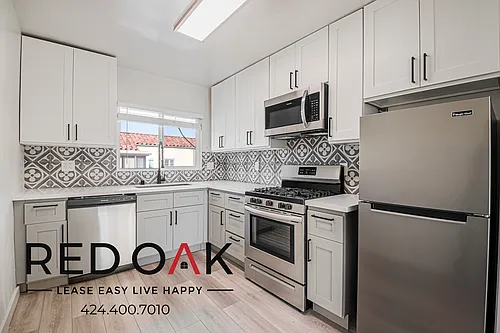 254 S Normandie Ave #8 Photo 1