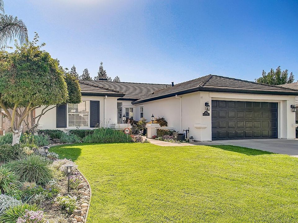 1st image of 2580 Ponderosa Dr