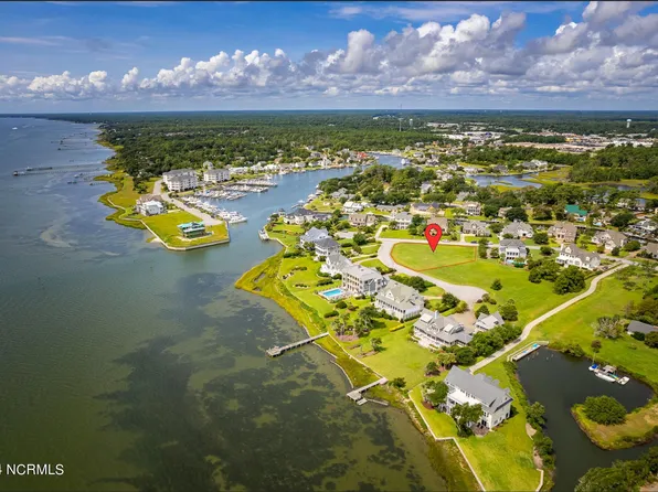 5217 Driftwood Lane, Morehead City, NC 28557