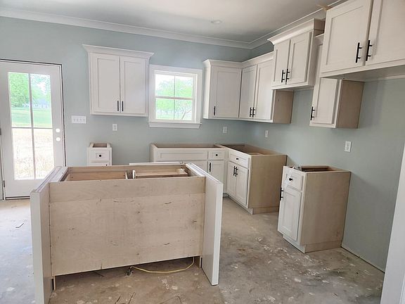 5th image of 101 Brackley Ct