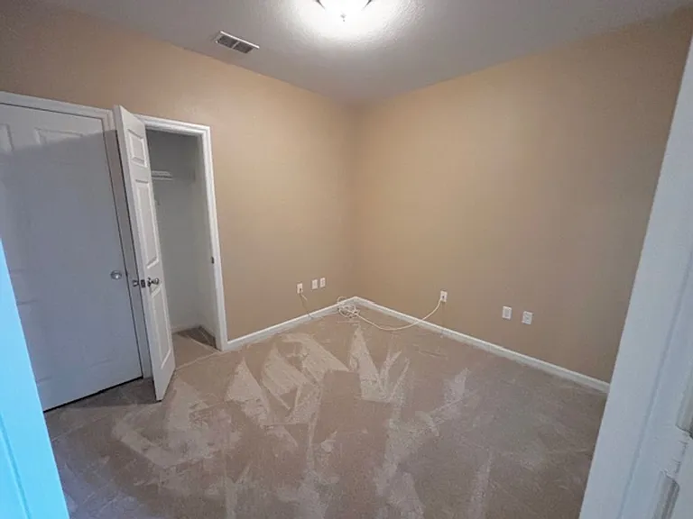 520 Hockendale Cv — Photo 12