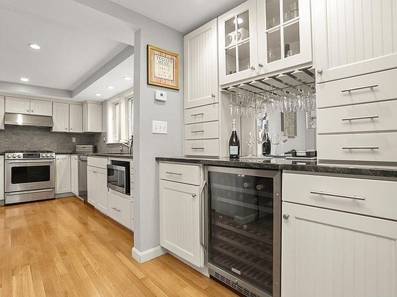 3rd image of 33 Cottage St