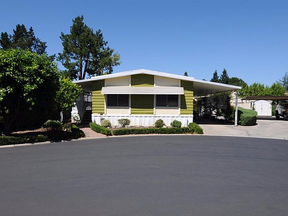 2nd image of 43 Dewey Cir