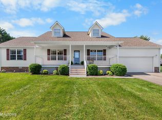 1354 Towe String Rd, Jacksboro, TN 37757