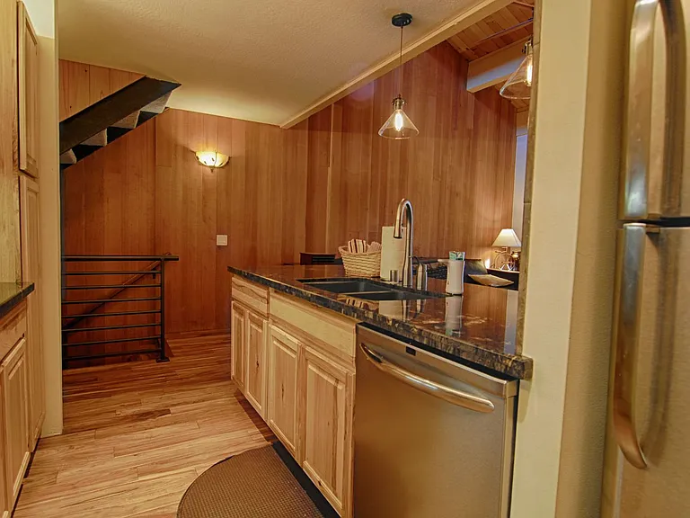 1001 Commonwealth Dr #87 — Photo 11