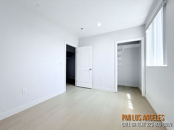 4th image of 206 1/2 E 87th Pl
