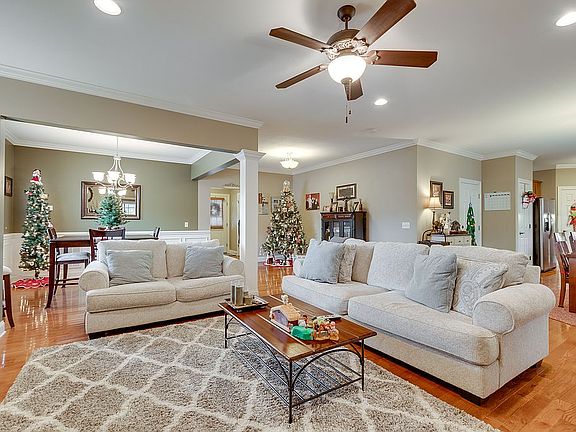 3rd image of 7160 Neville Dr #53