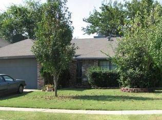 2204 Bassett Dr, Arlington, TX 76018