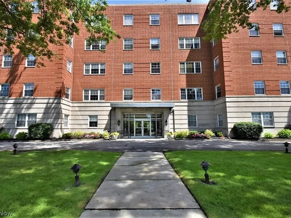 18975 Van Aken Blvd APT 411, Shaker Heights, OH 44122