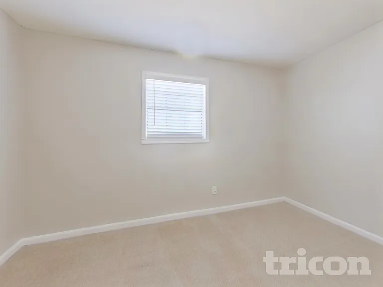 68 Belmont Ln — Photo 11
