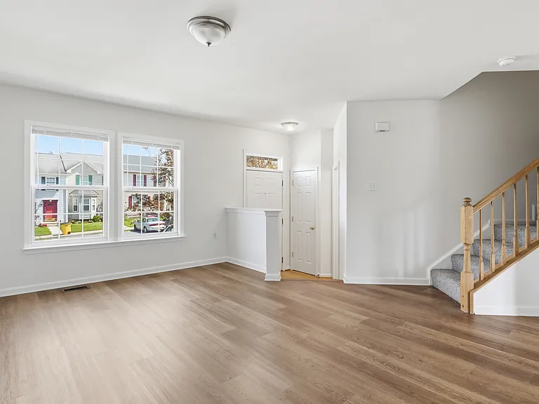 10 Crabapple Ct — Photo 4