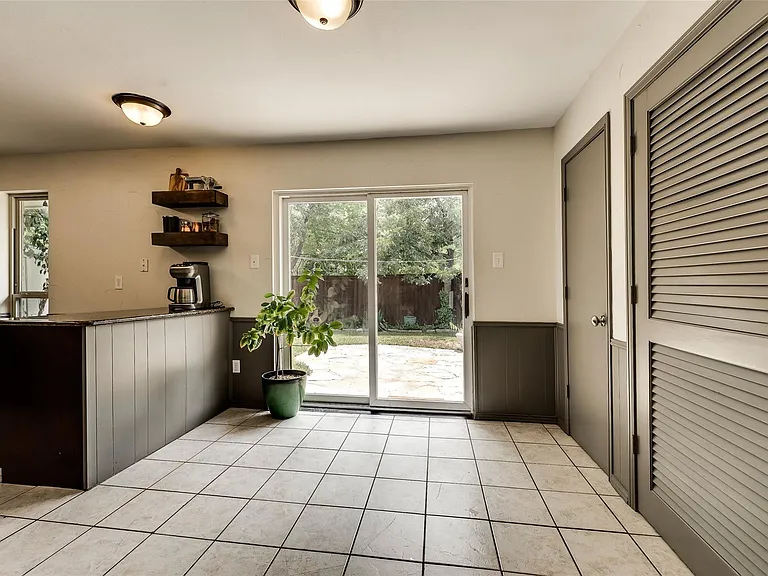 2500 Glenhaven Dr — Photo 6