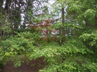 941 Main St, Newfoundland, PA 18445