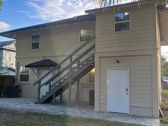 3rd image of 915 Copeland St #915