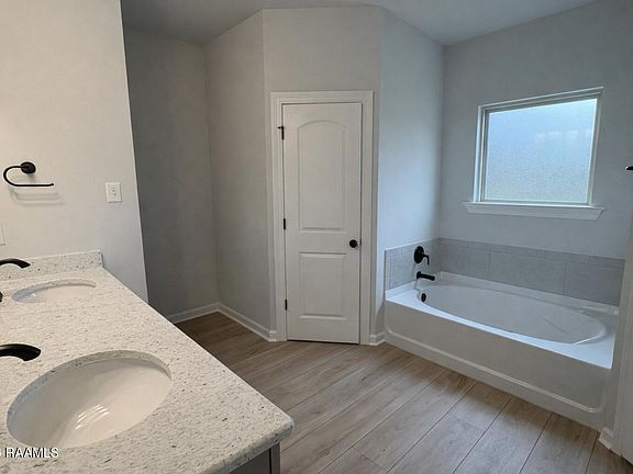 5th image of 125 Harper Dr