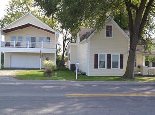 11 N Main St, Maxwell, IN 46154