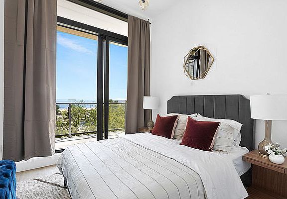 4th image of 221 Sea Breeze Ave APT 13F