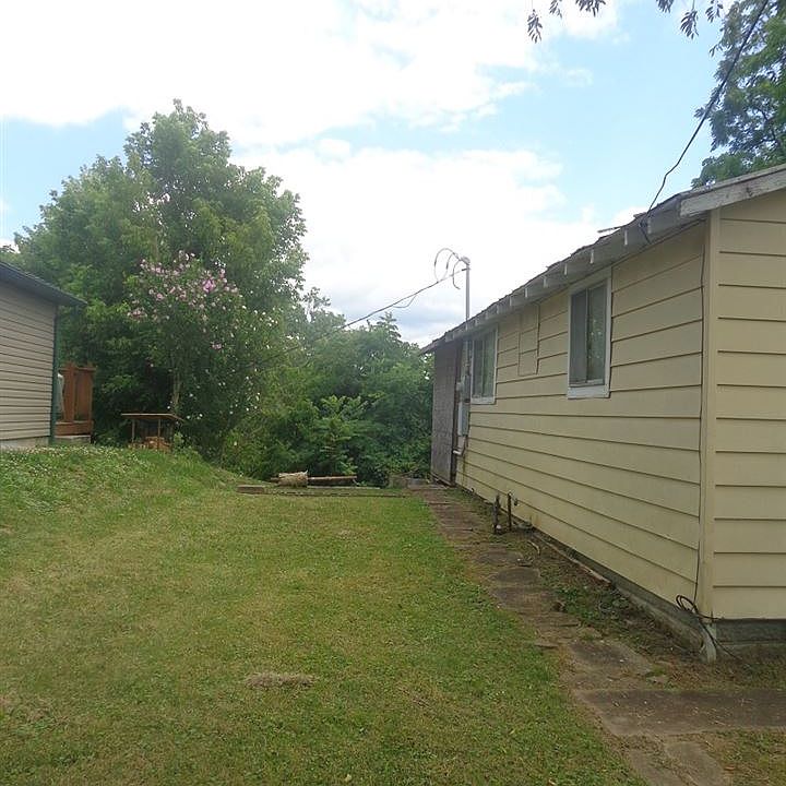 2nd image of 1301 3rd St