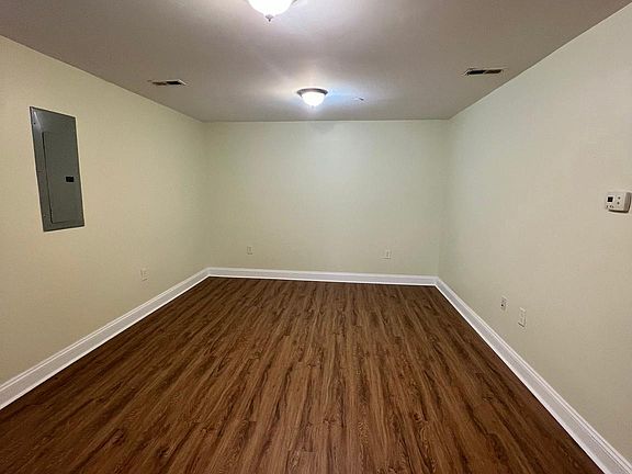 5th image of 4300 Liberty Heights Ave #D