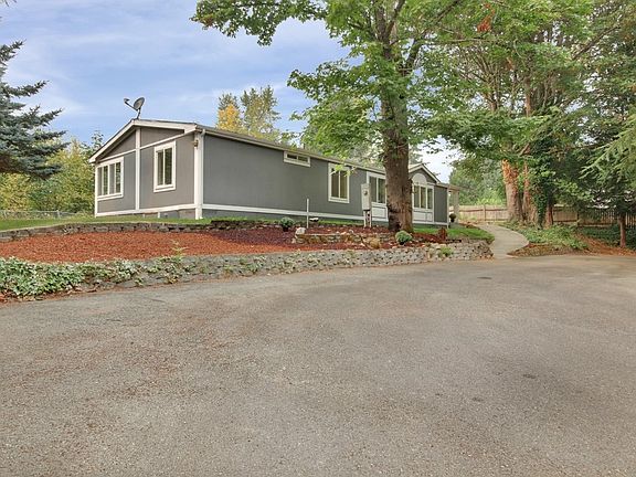 3rd image of 21615 188th St E