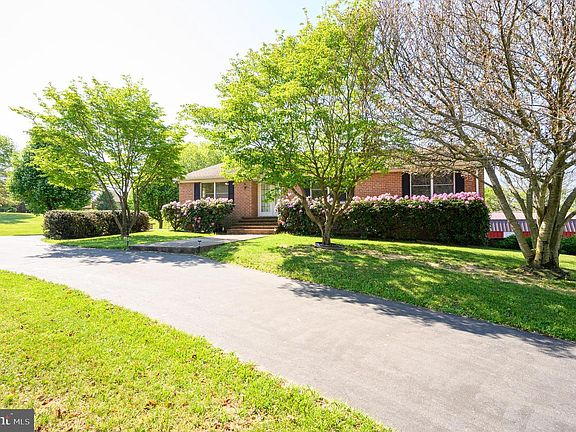 4th image of 63 Brentwood Ct