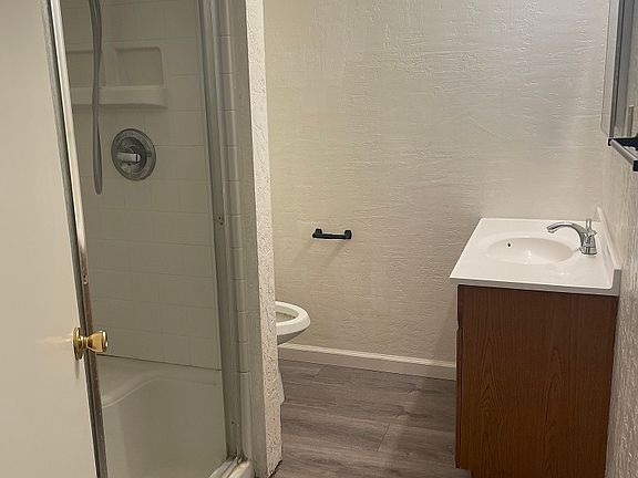 5th image of 4711 39th Ave