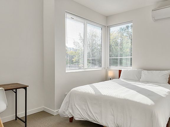 5th image of 9127 50th Ave S #C