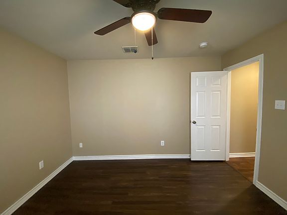5th image of 2745 Treasure Cove Dr