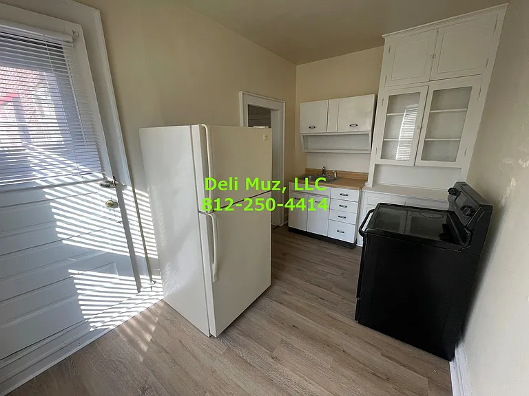 705 1/2 Court St #1/2 — Photo 8