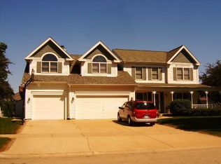 872 New Britton Rd, Carol Stream, IL 60188